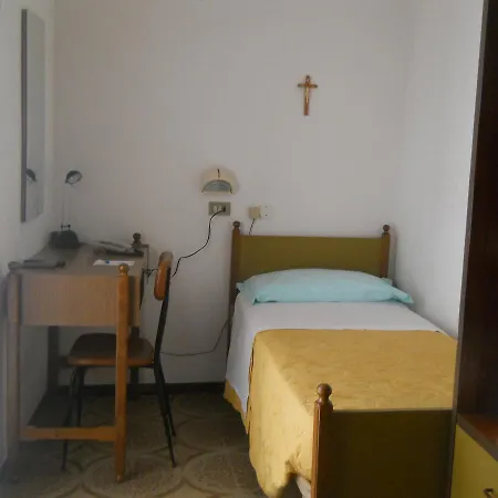 Hotel Laura 2*